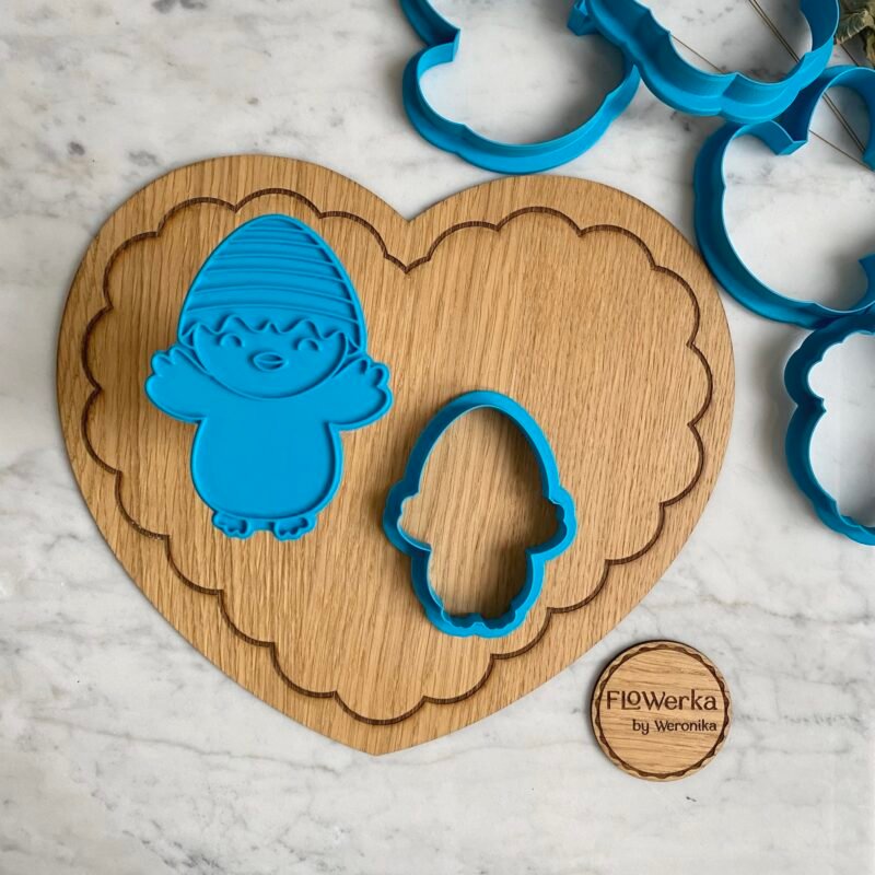 chicken-in-egg-cookie-cutter-stamp-flowerka-kurczak-w-skorupce-foremka-stempel.jpg Foremka + stempel Kurczaczek w skorupce