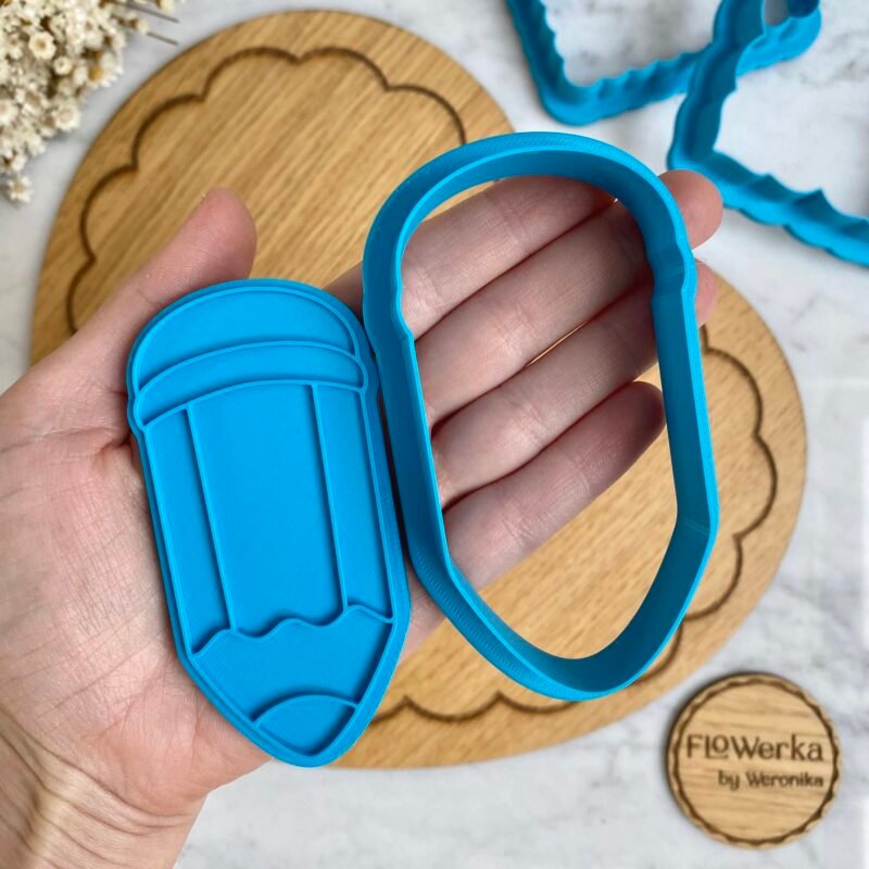 olowek-flowerka-by-weronika-foremka-stempel-cookie-cutter-stamp.jpg Foremka + stempel Pulchny ołówek