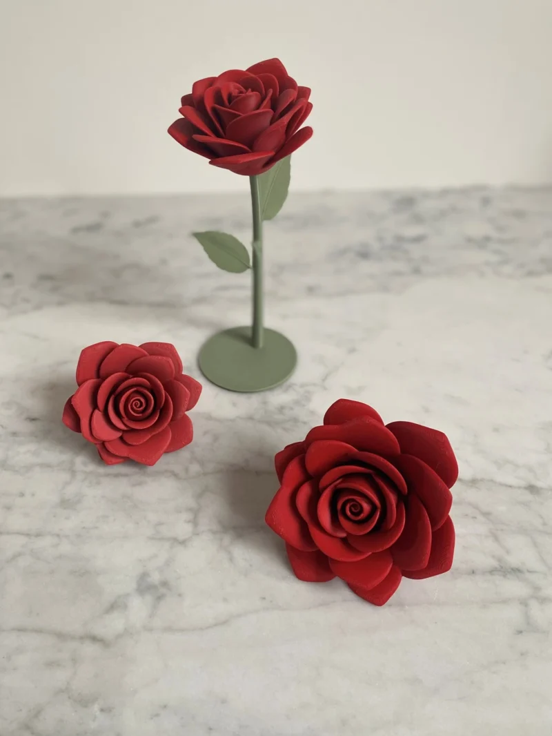 bordowa-róża-wieczny-kwiat-dekoracja-do-domu-do-zdjęć-1 Dekoracyjna róża 3D - wieczna róża do wnętrz